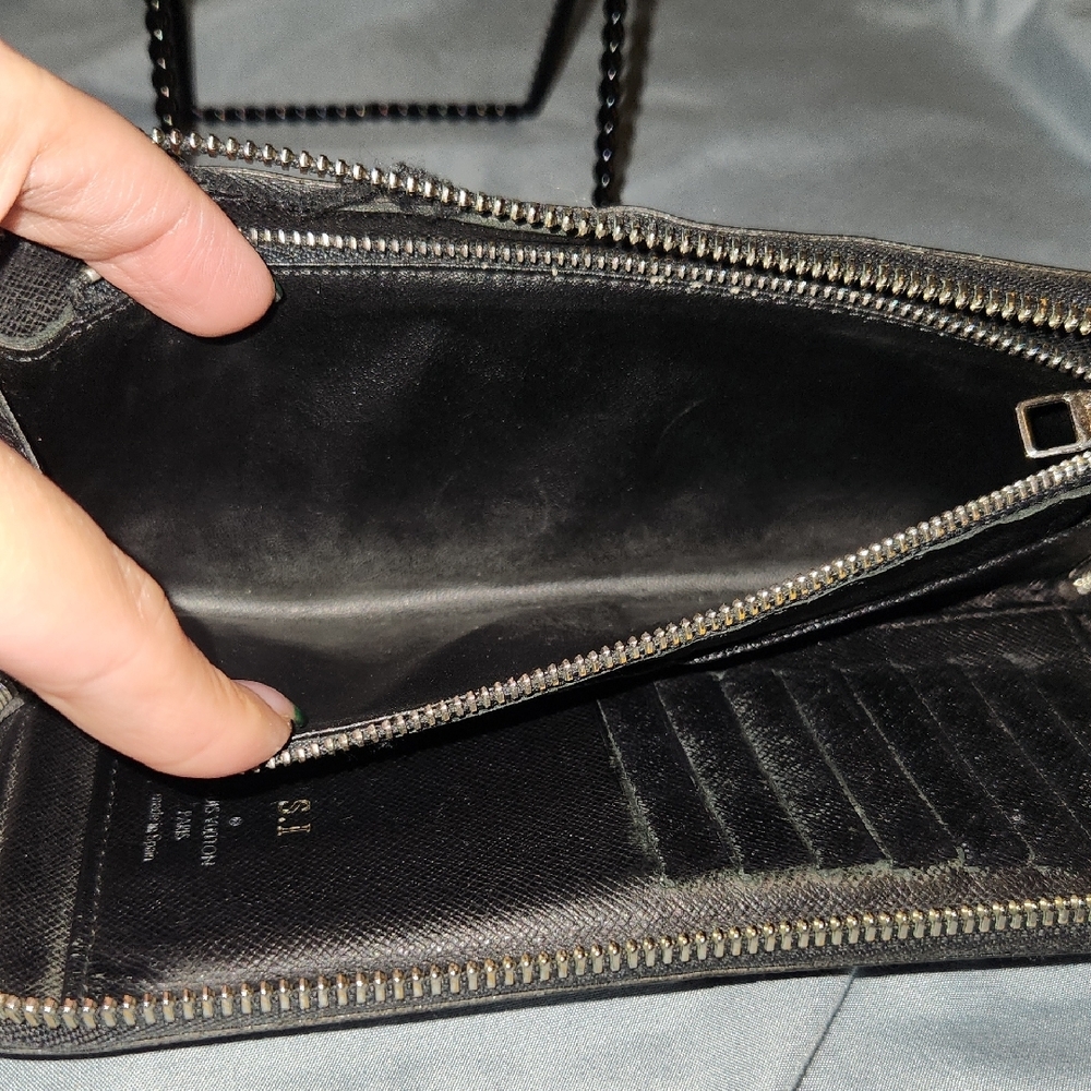 Louis Vuitton Black Checkered Wallet - Picture 4 of 10